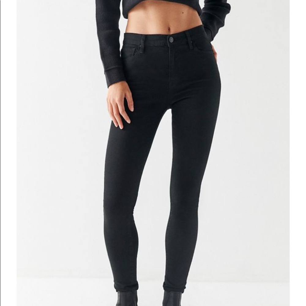 black high waisted skinny jean